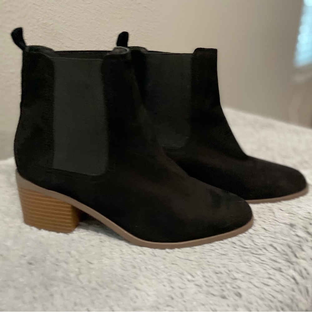 Black Ankle Boots.